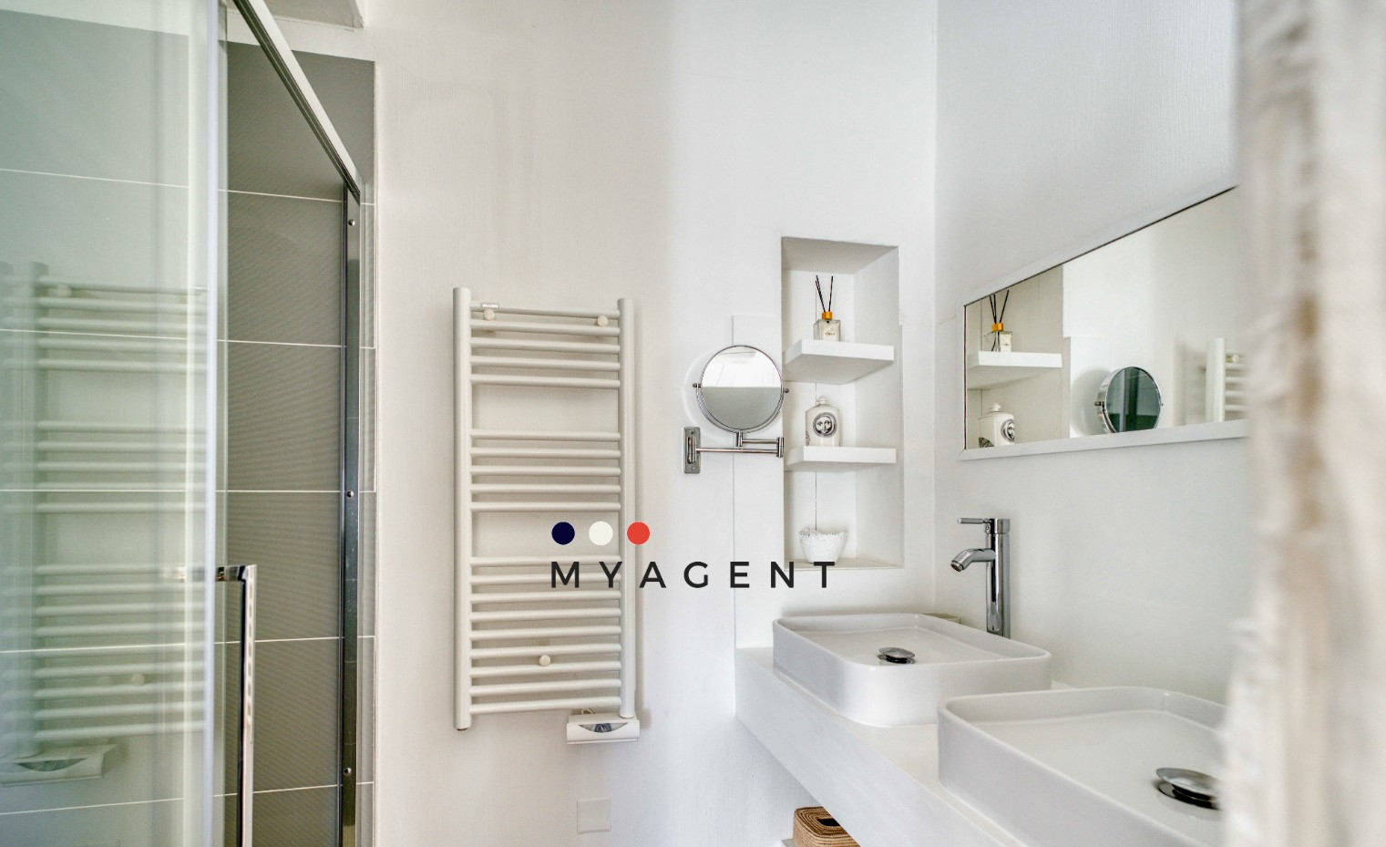 Vente
                                                 Charmante maison de village à La Flotte-en-Ré