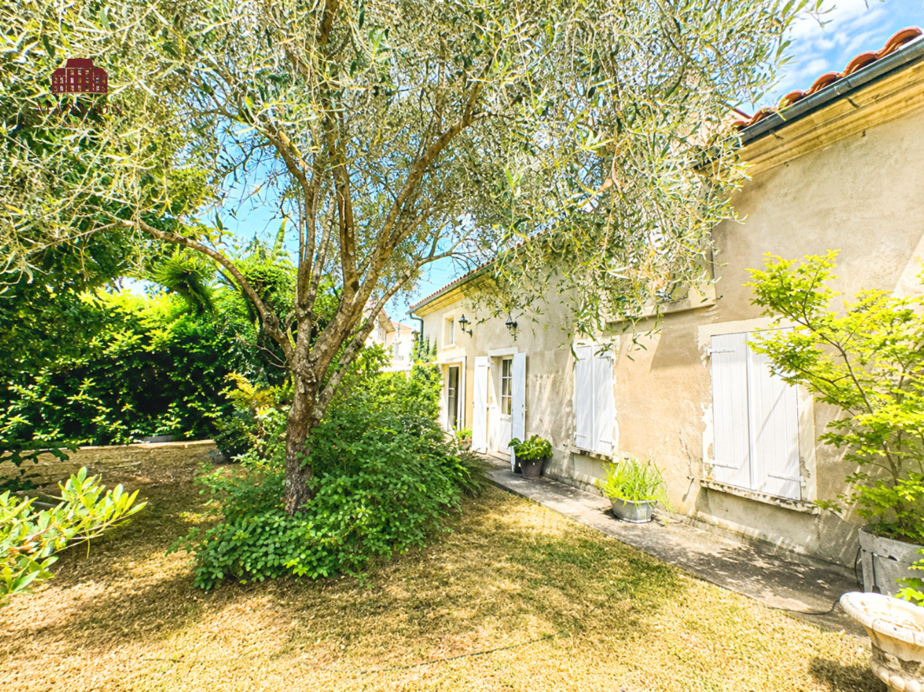 
                                                Vente
                                                 Charmante maison en pierre