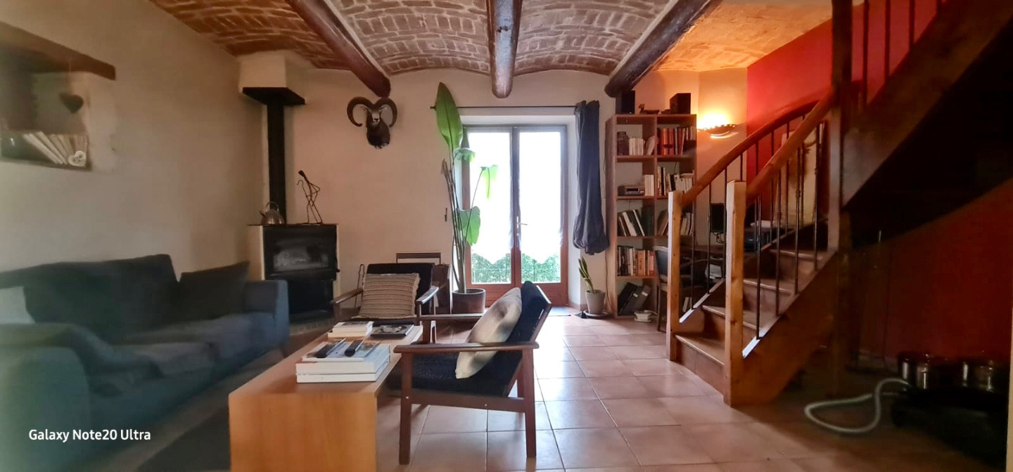
                                                Vente
                                                 Maison de caractère avec terrain à Goudargues