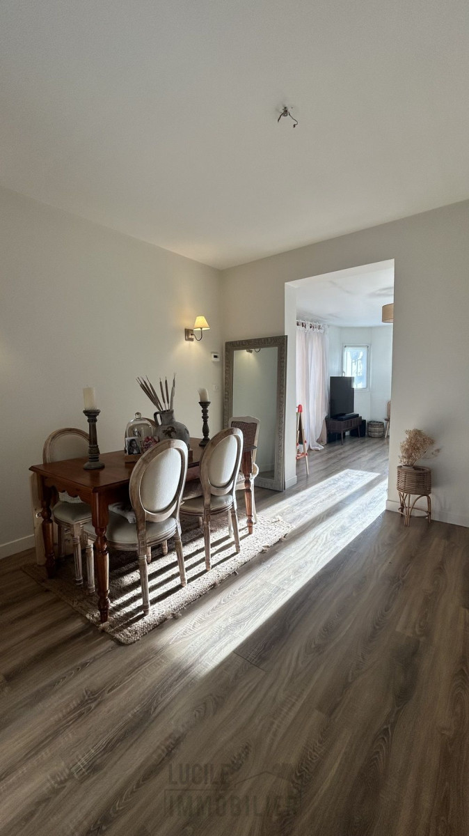 
                                                Vente
                                                 Charmante maison familiale à Fitz- James