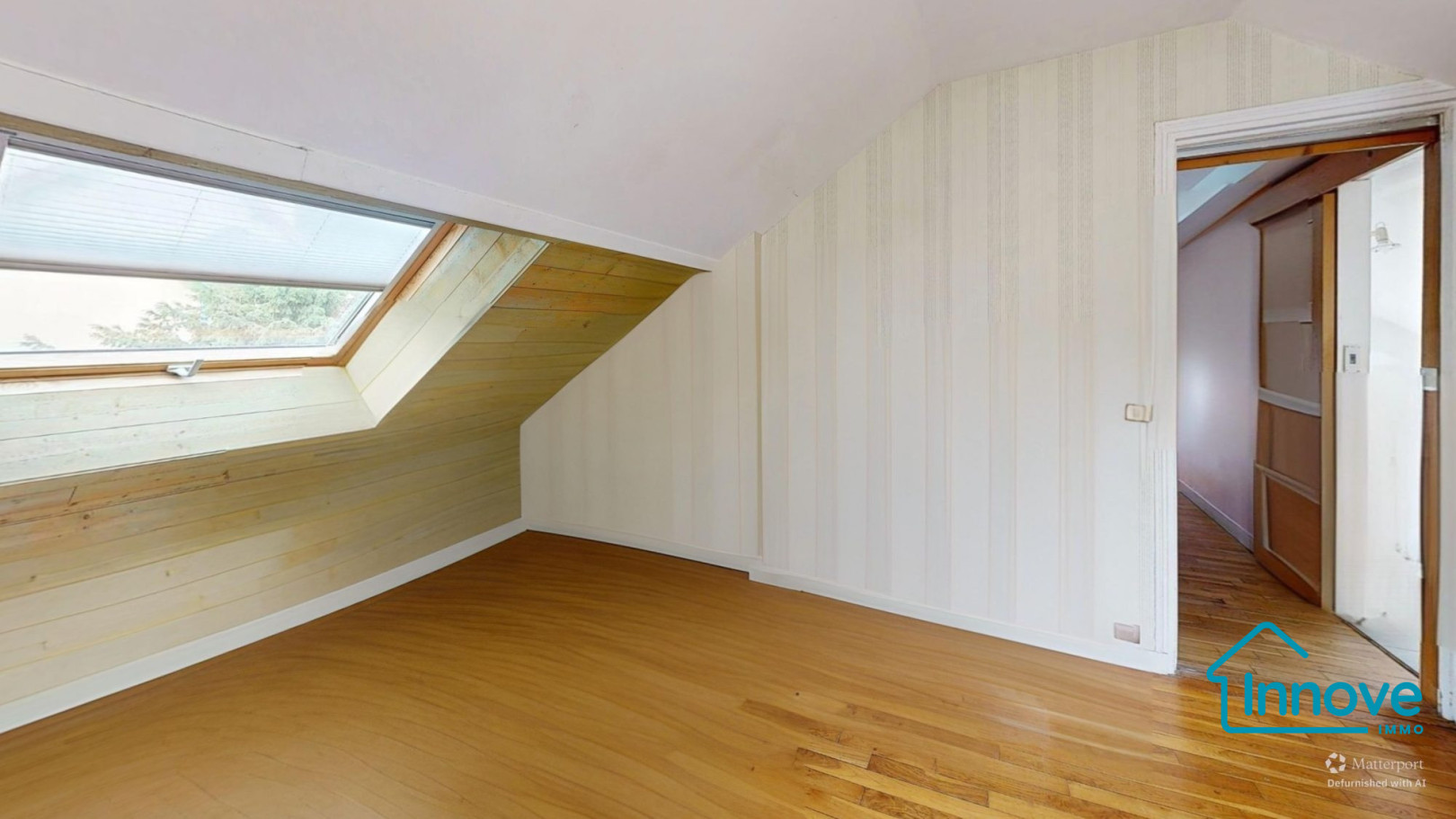 
                                                Vente
                                                 Charmante maison familiale à proximité du centre-ville
