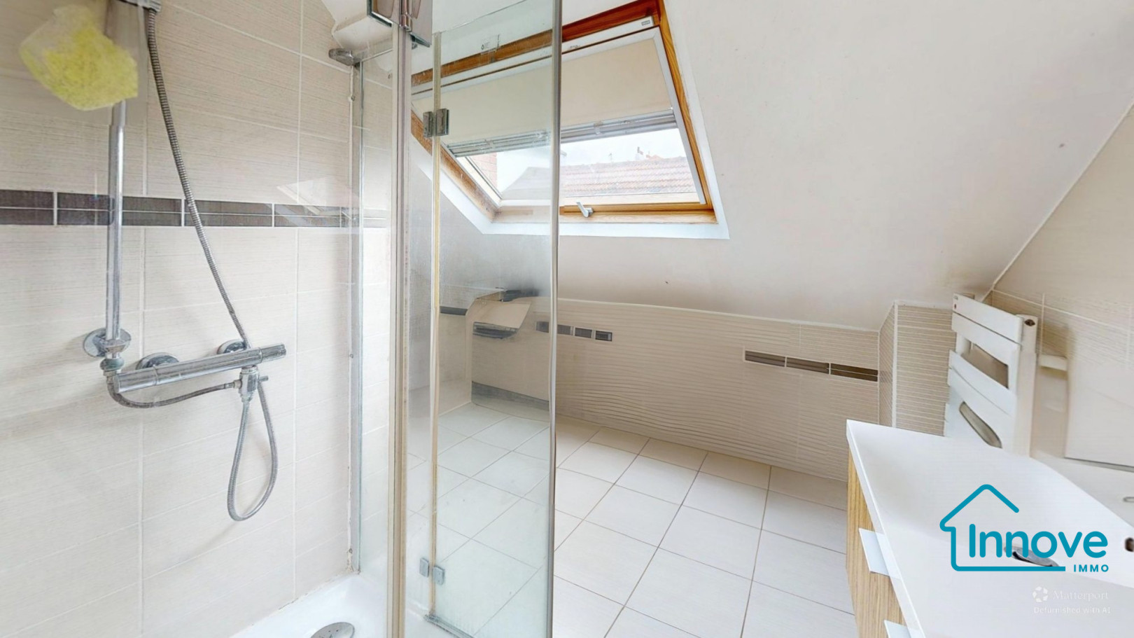 
                                                Vente
                                                 Charmante maison familiale à proximité du centre-ville