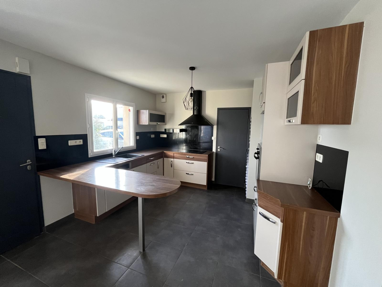 
                                                Location
                                                 Charmante maison individuelle de 118m2
