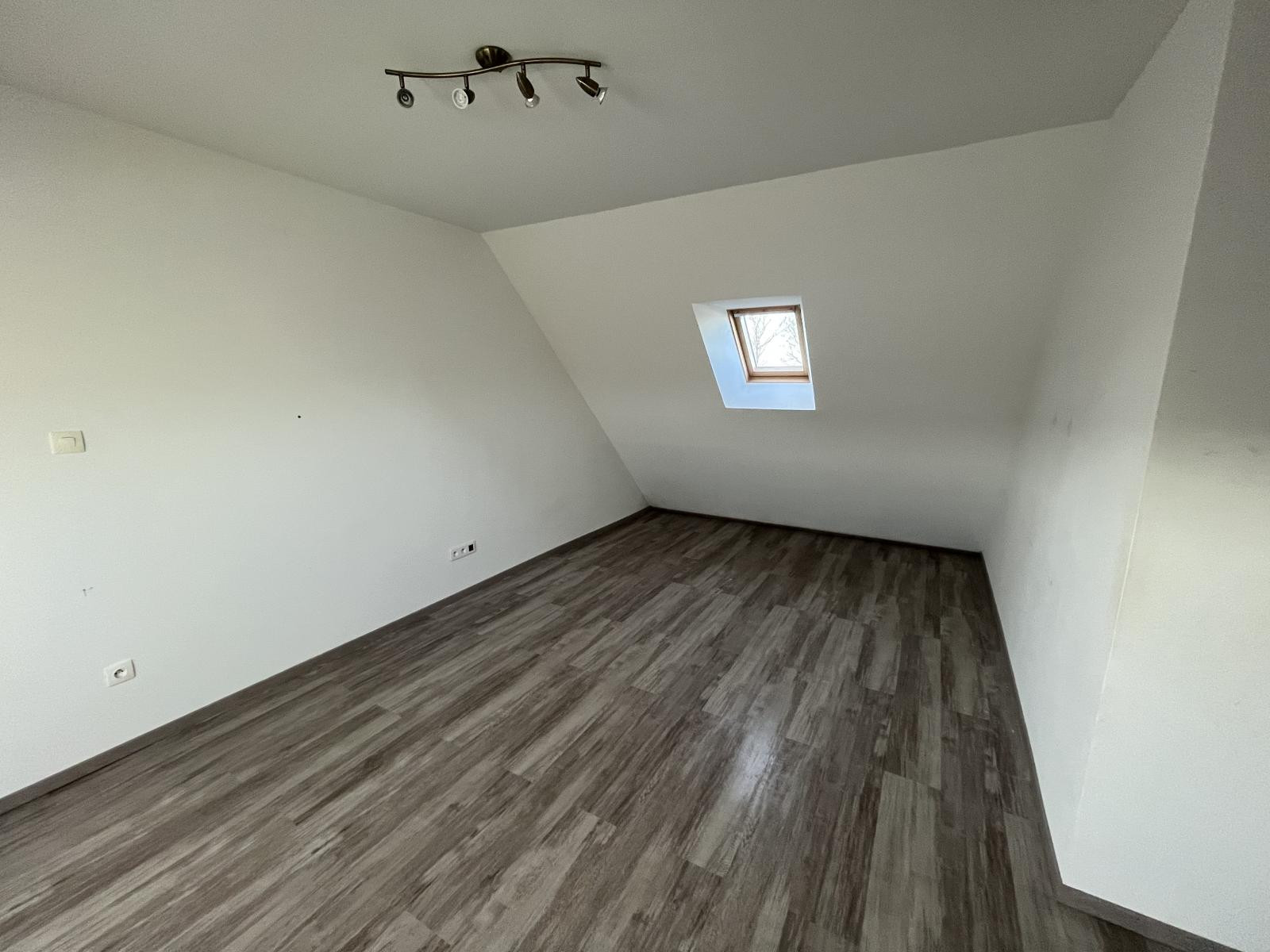 
                                                Location
                                                 Charmante maison individuelle de 118m2