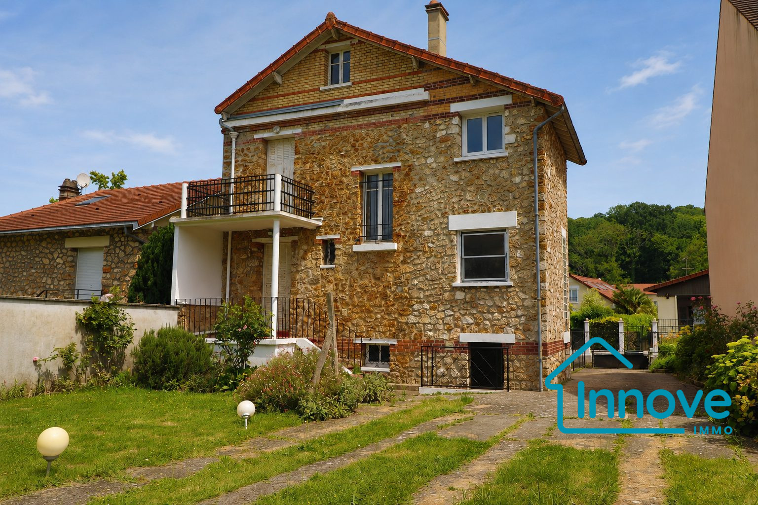 
                                                Vente
                                                 Charmante maison meulières Les Ursines Vélizy