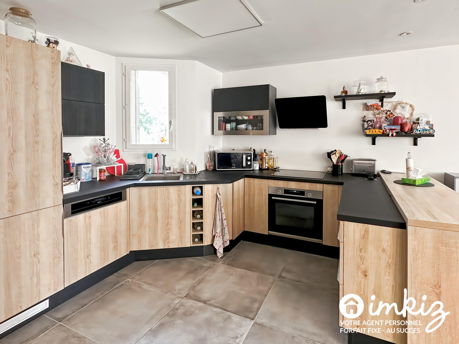 
                                                Vente
                                                 Charmante maison mitoyenne de 4 pièces