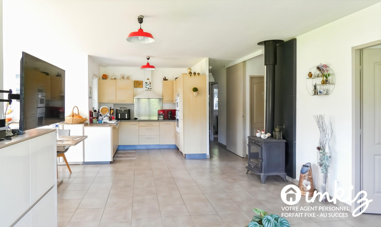 
                                                Vente
                                                 Charmante maison moderne 4 pièces avec terrasse