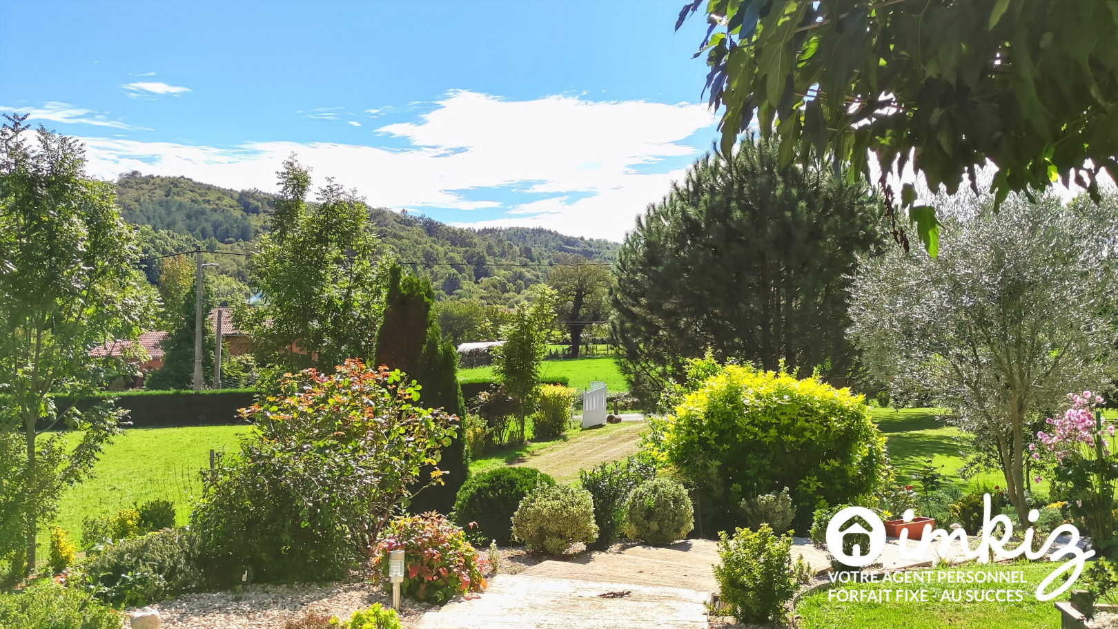 
                                                Vente
                                                 Charmante maison moderne 4 pièces avec terrasse