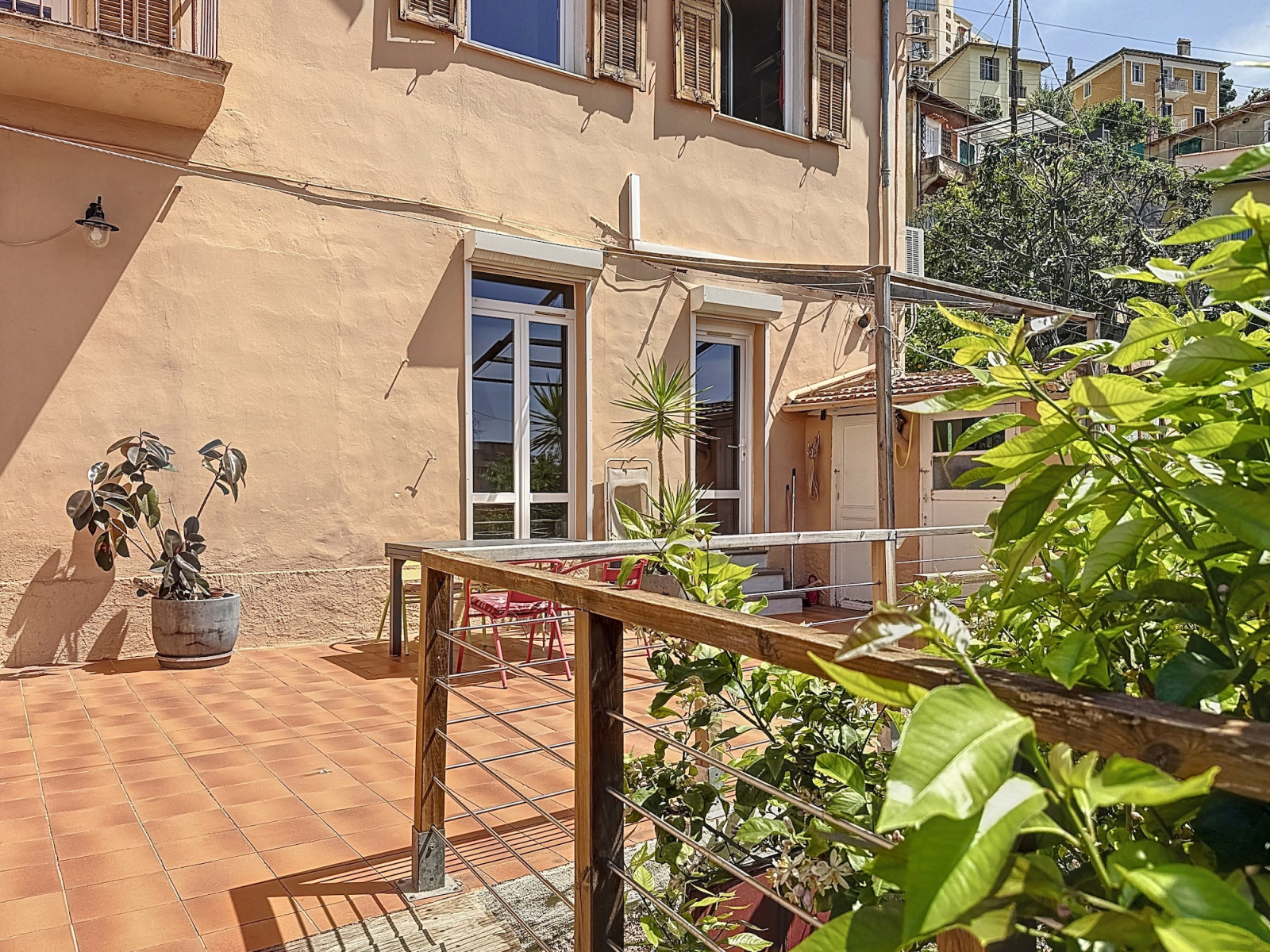 
                                                Vente
                                                 Charmante maison niçoise vue mer à Nice Est.