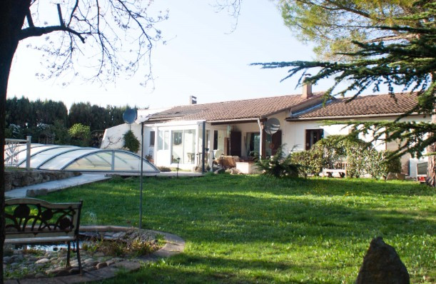 
                                                Vente
                                                 Charmante maison S France - offres plus de 320K