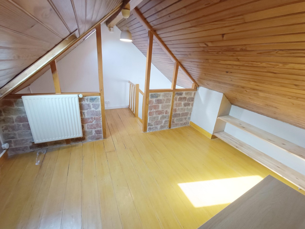 
                                                Vente
                                                 Charmante maison T2 bis + cour Amiens St-Pierre