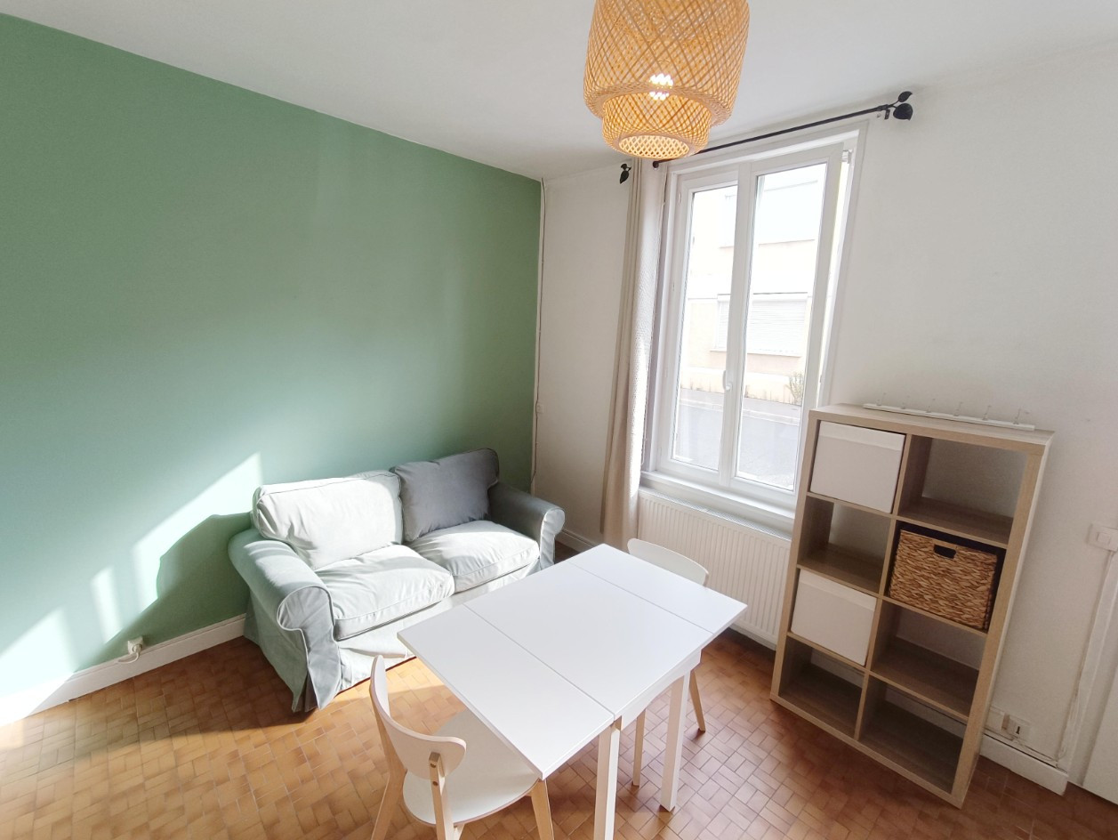 
                                                Vente
                                                 Charmante maison T2 bis + cour Amiens St-Pierre