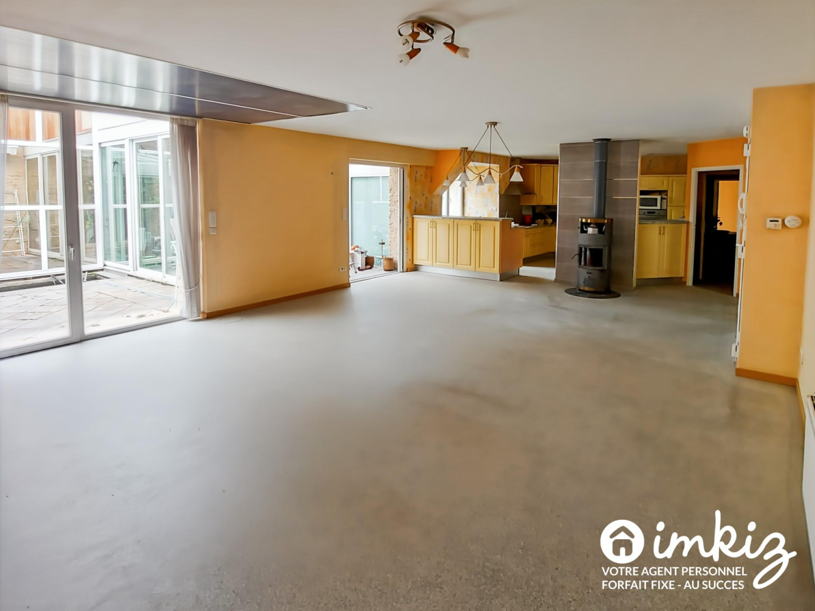 
                                                Vente
                                                 Charmante propriété de 9 pièces