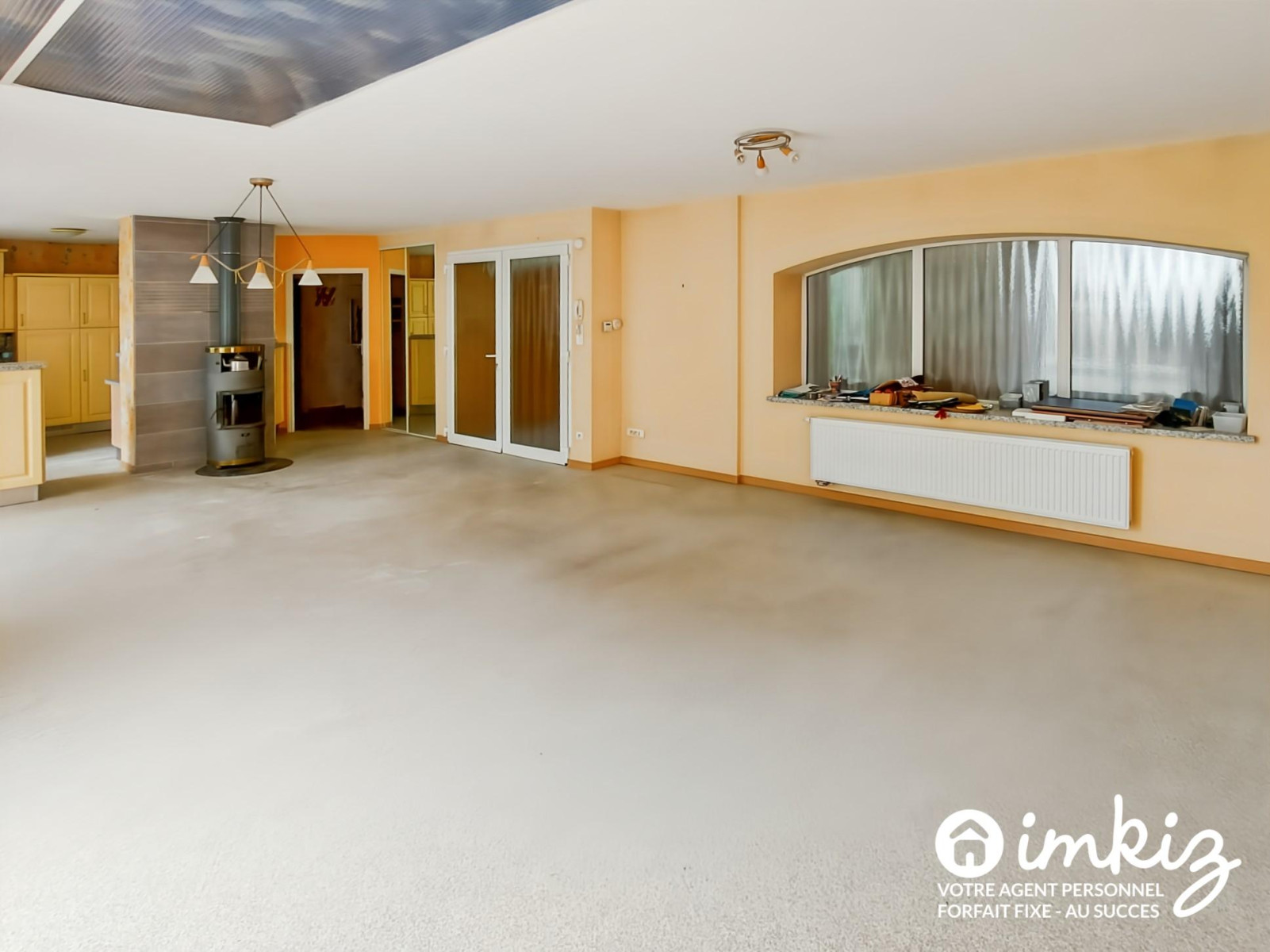 
                                                Vente
                                                 Charmante propriété de 9 pièces
