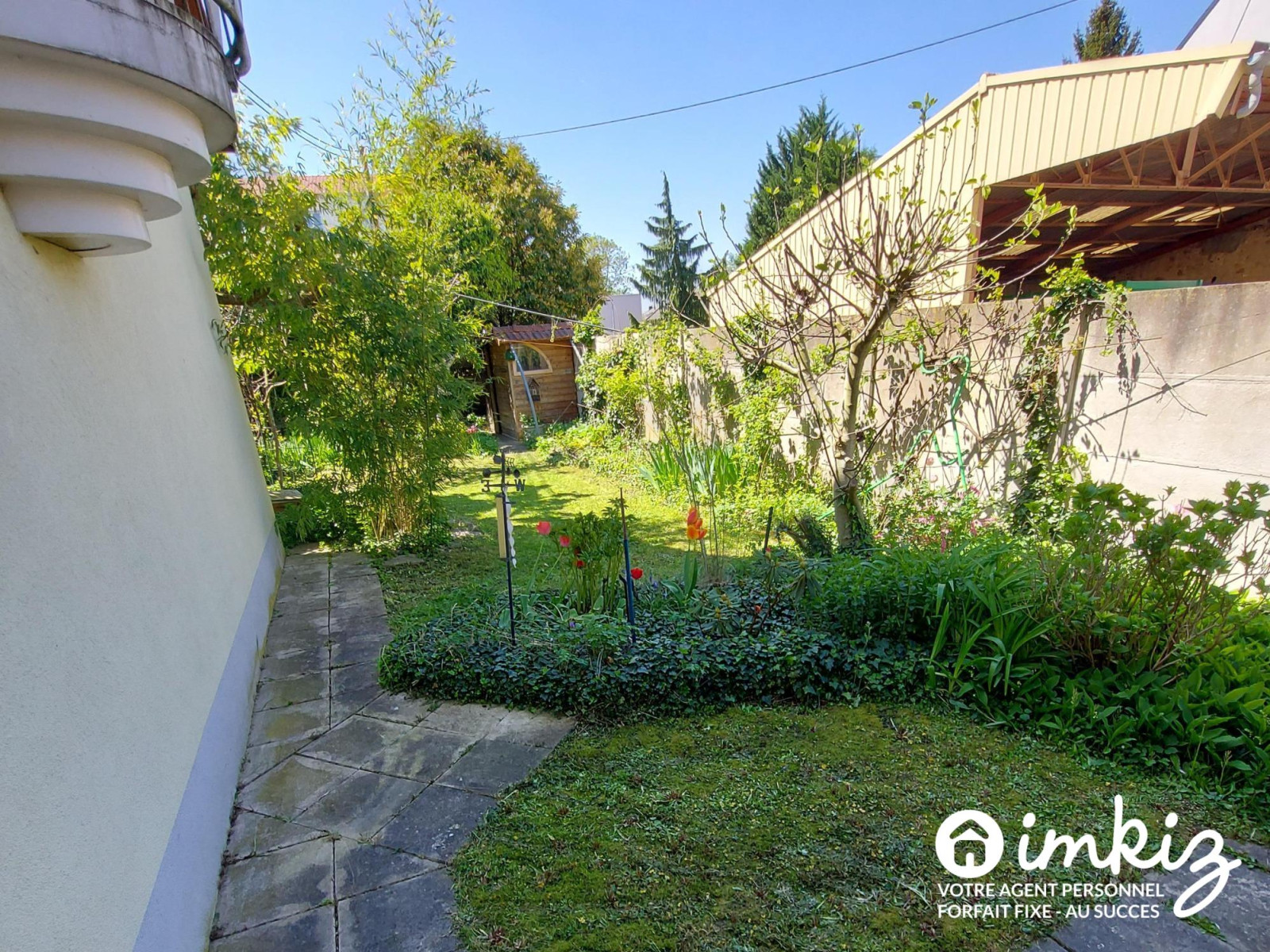 
                                                Vente
                                                 Charmante propriété de 9 pièces