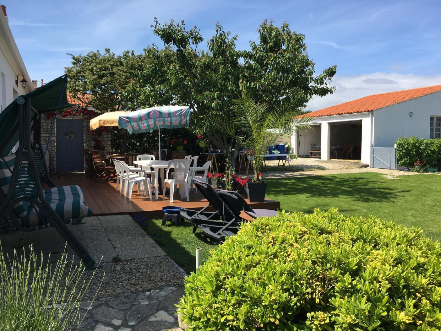 
                                                Vente
                                                 Charmante villa au bord de la mer à Nieul-sur-Mer