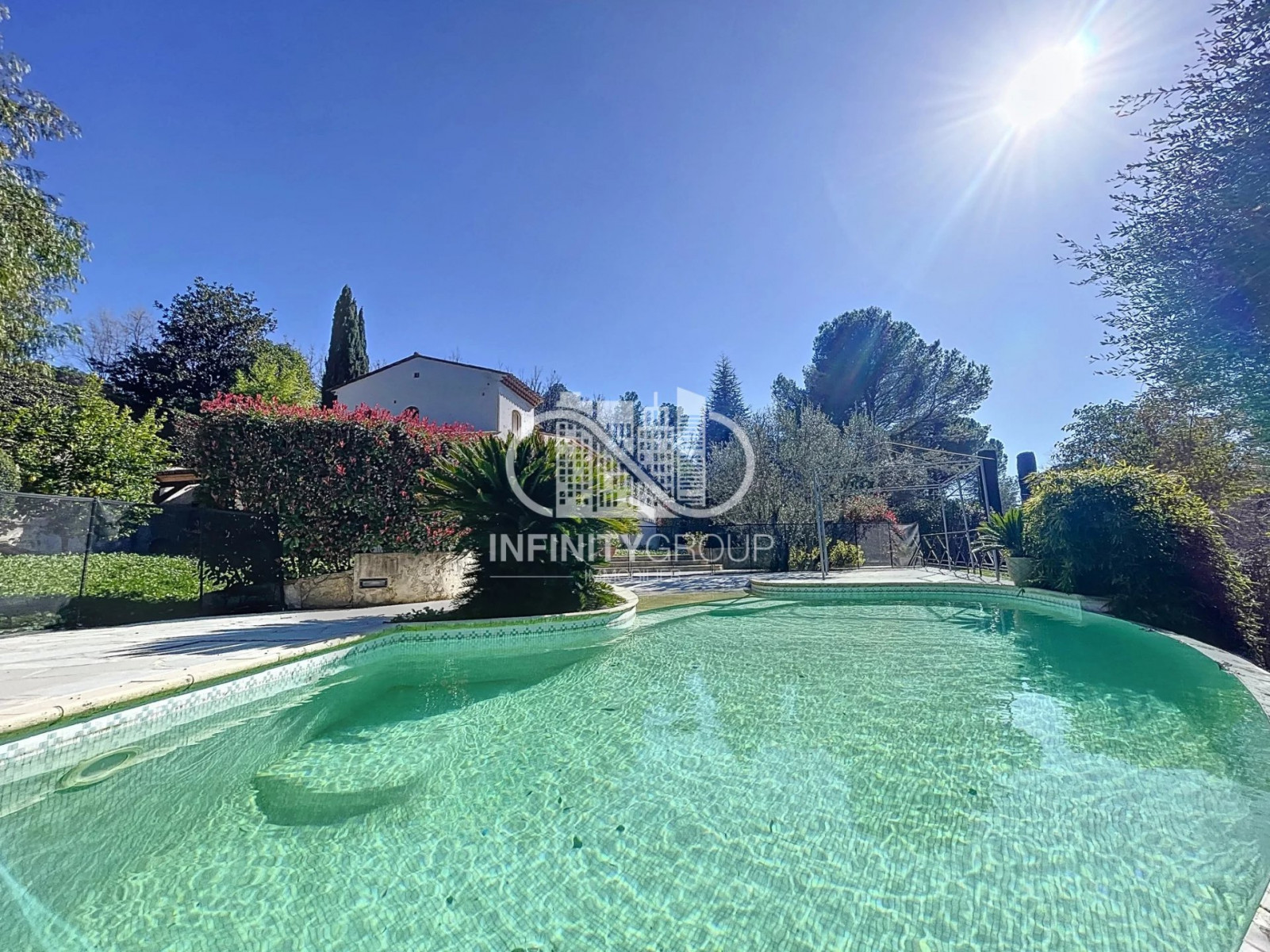 
                                                Vente
                                                 CHARMANTE VILLA AVEC PISCINE AU CALME PLASCASSIER VUE DEGAGEE SA