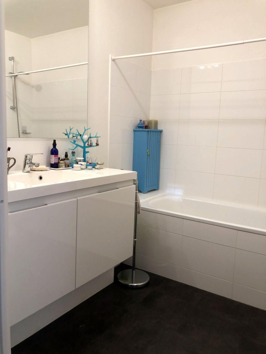 
                                                Location
                                                 CHARME et LUMIERE