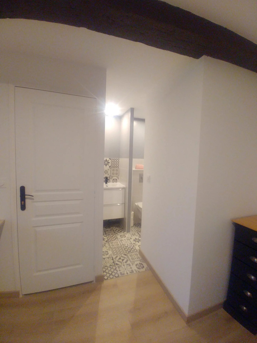 
                                                Vente
                                                 CHARME & RENTABILITÉ – MAISON DE VILLE EN PIERRE RÉNOVÉE - 93280€