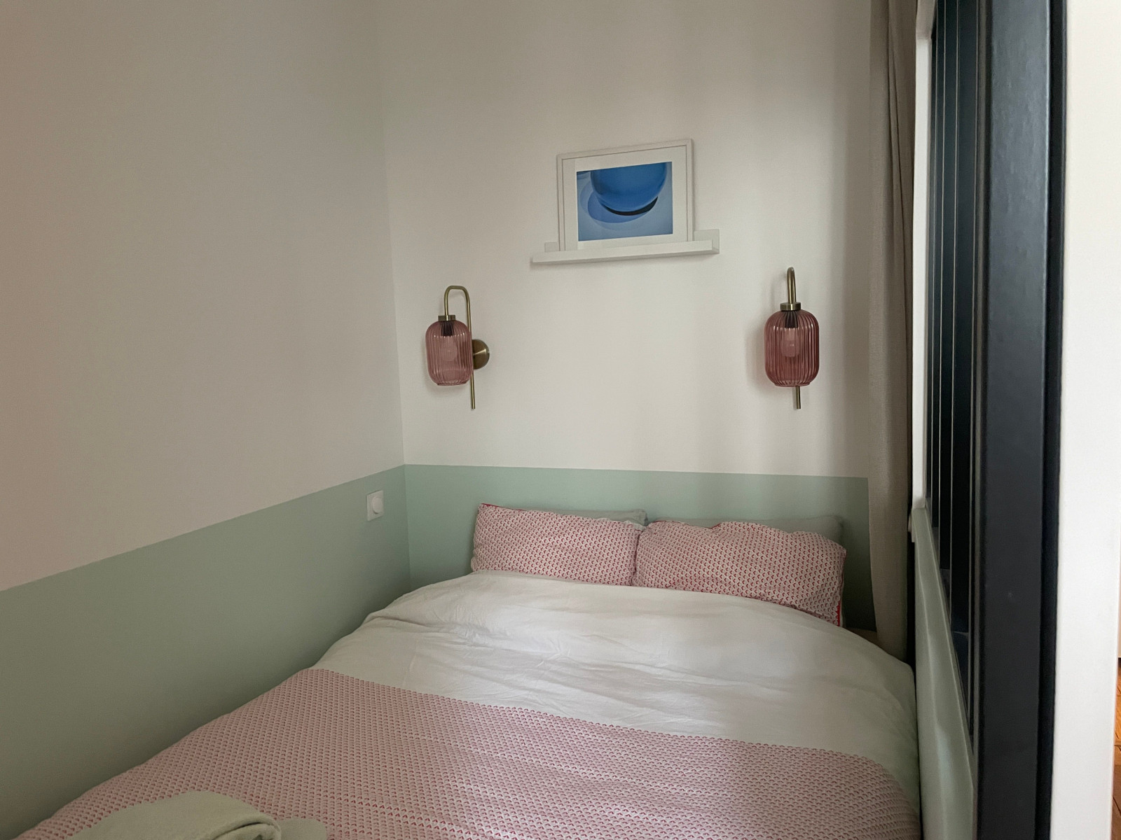 
                                                Location
                                                 Charment apprt (loyer tout inclus)