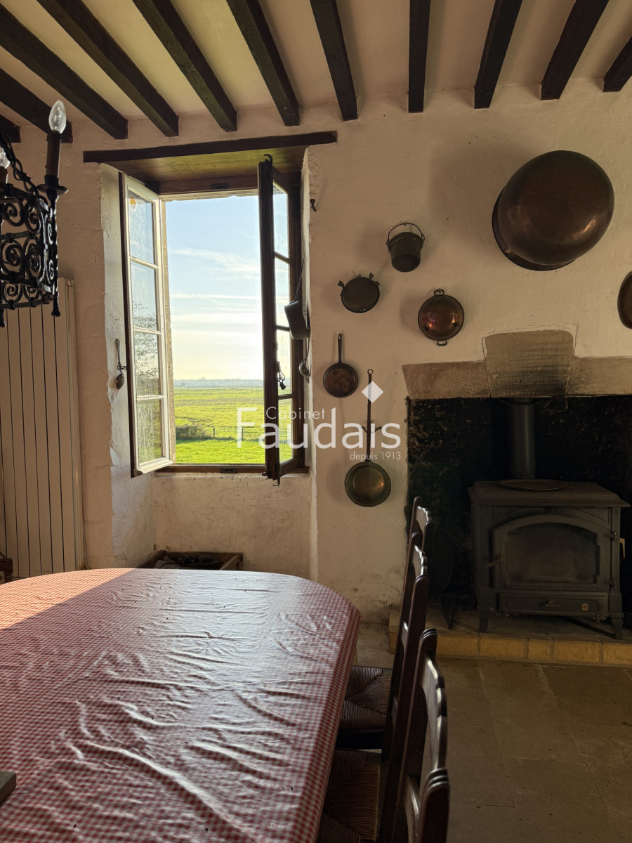 
                                                Vente
                                                 Château en bordure des marais du Cotentin