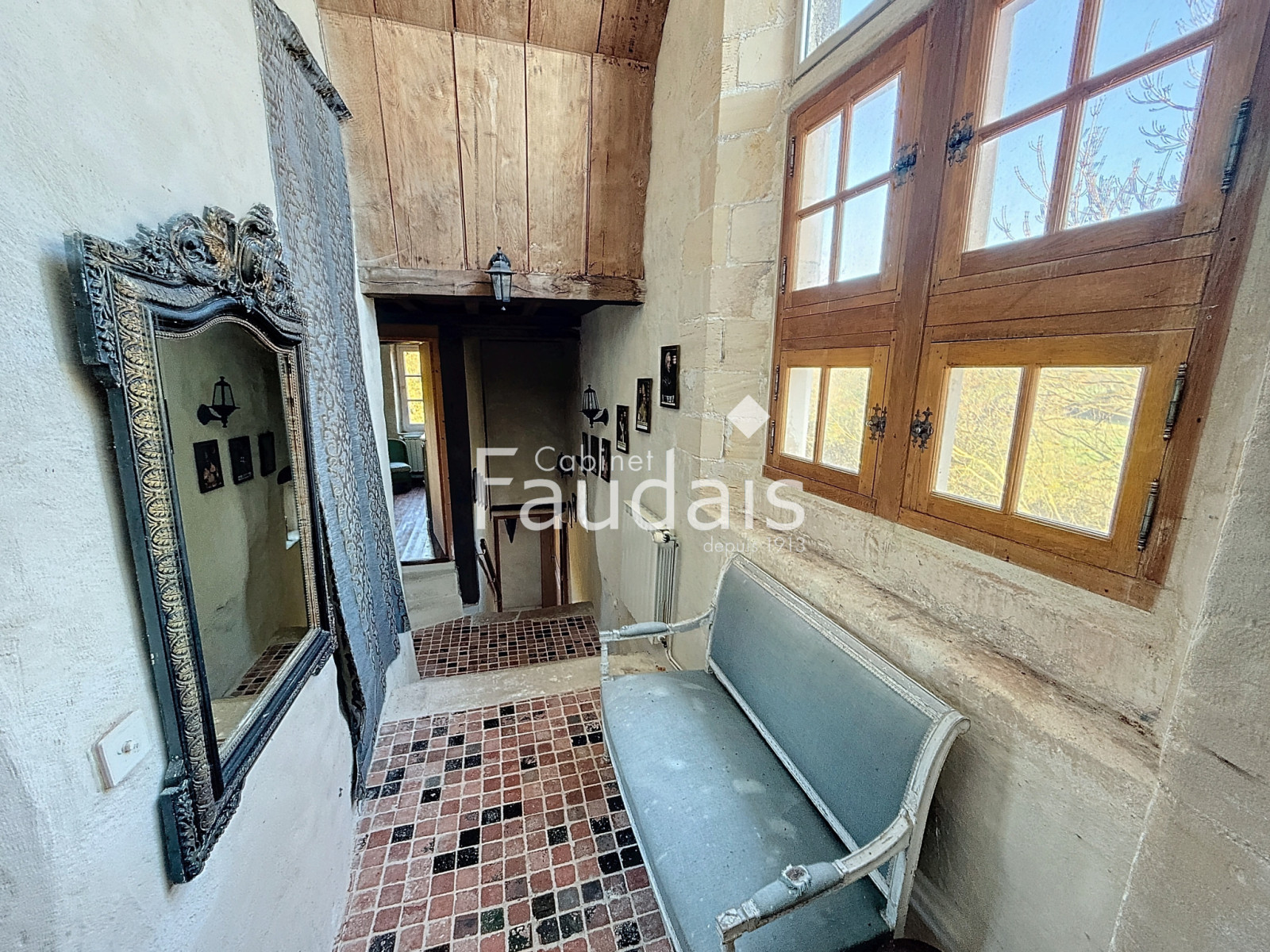 
                                                Vente
                                                 Château en bordure des marais du Cotentin