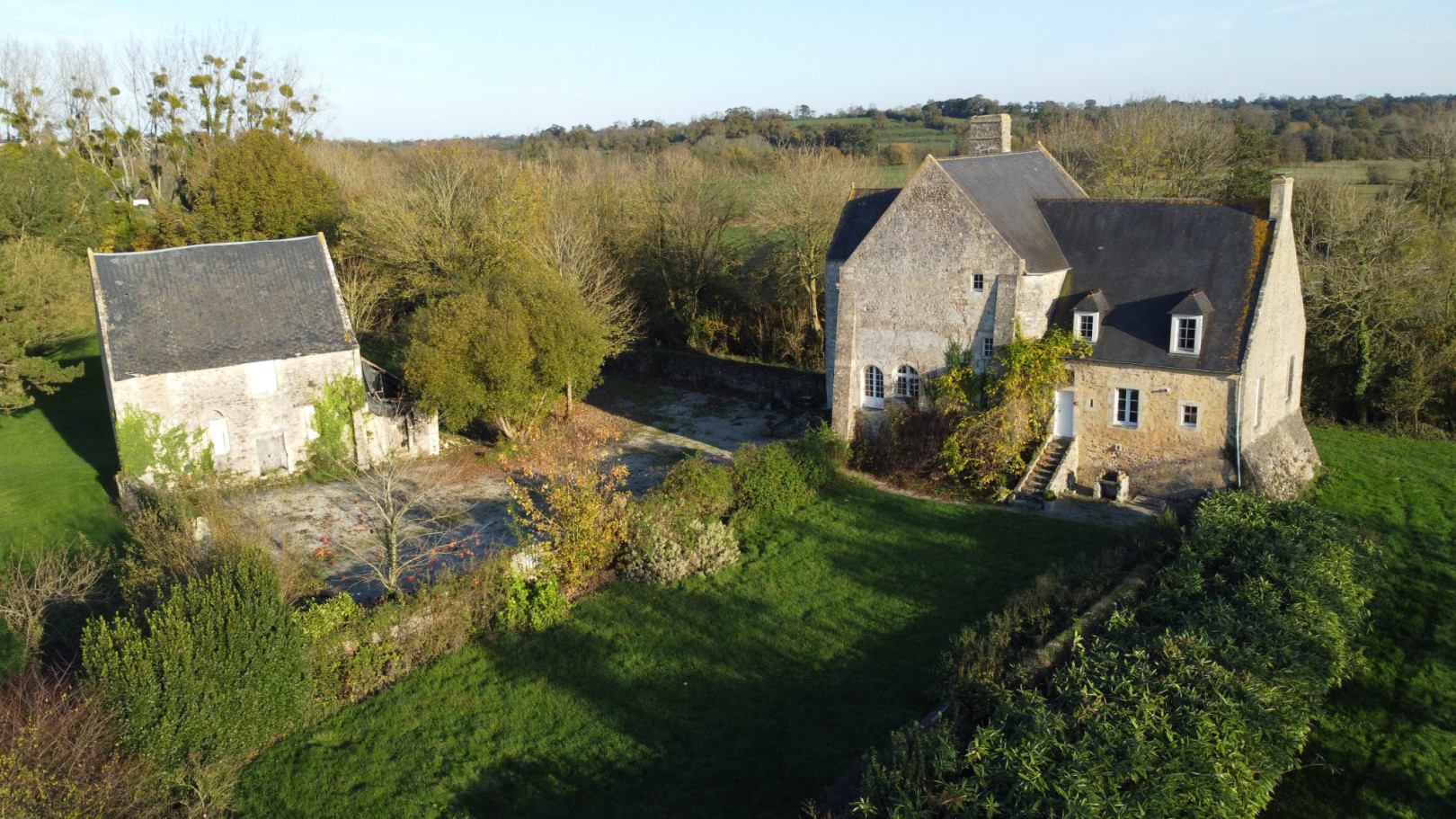 
                                                Vente
                                                 Château en bordure des marais du Cotentin