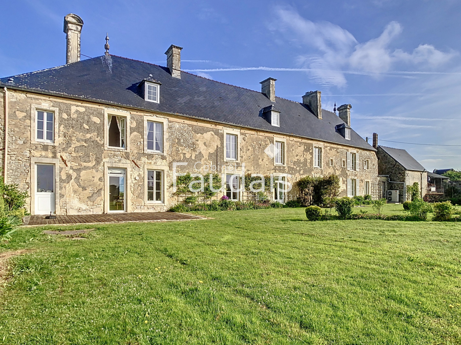 
                                                Vente
                                                 Château ISIGNY SUR MER