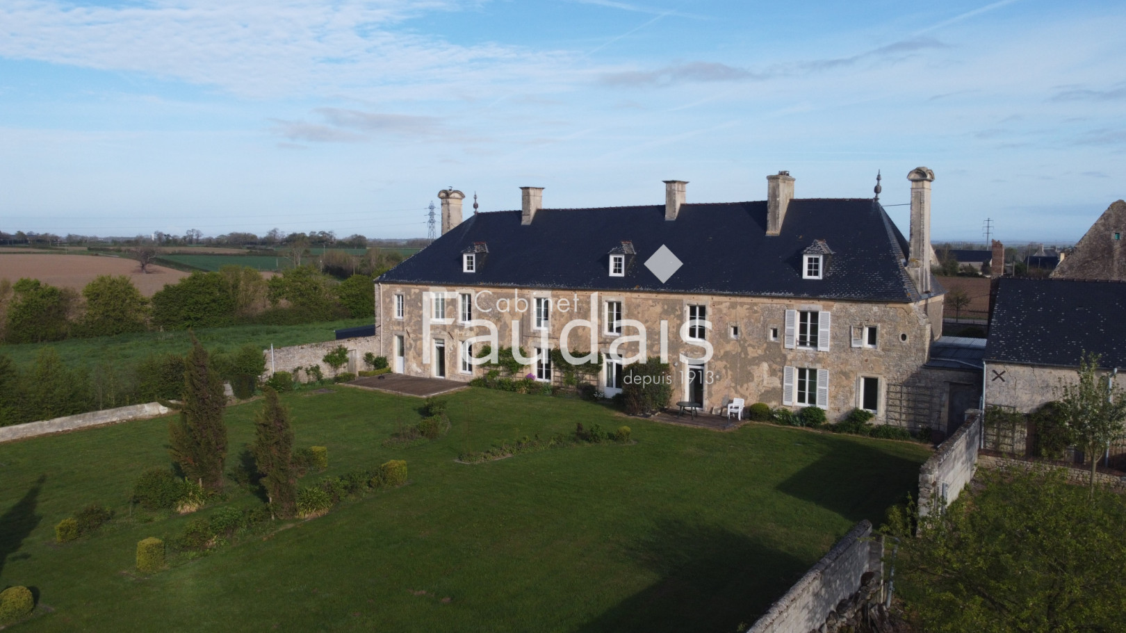 
                                                Vente
                                                 Château ISIGNY SUR MER