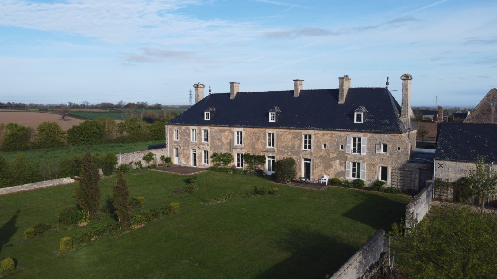 
                                                Vente
                                                 Château ISIGNY SUR MER