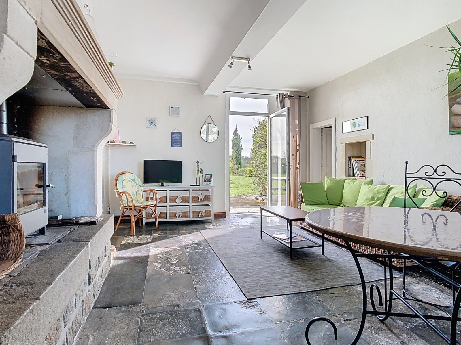
                                                Vente
                                                 Château ISIGNY SUR MER
