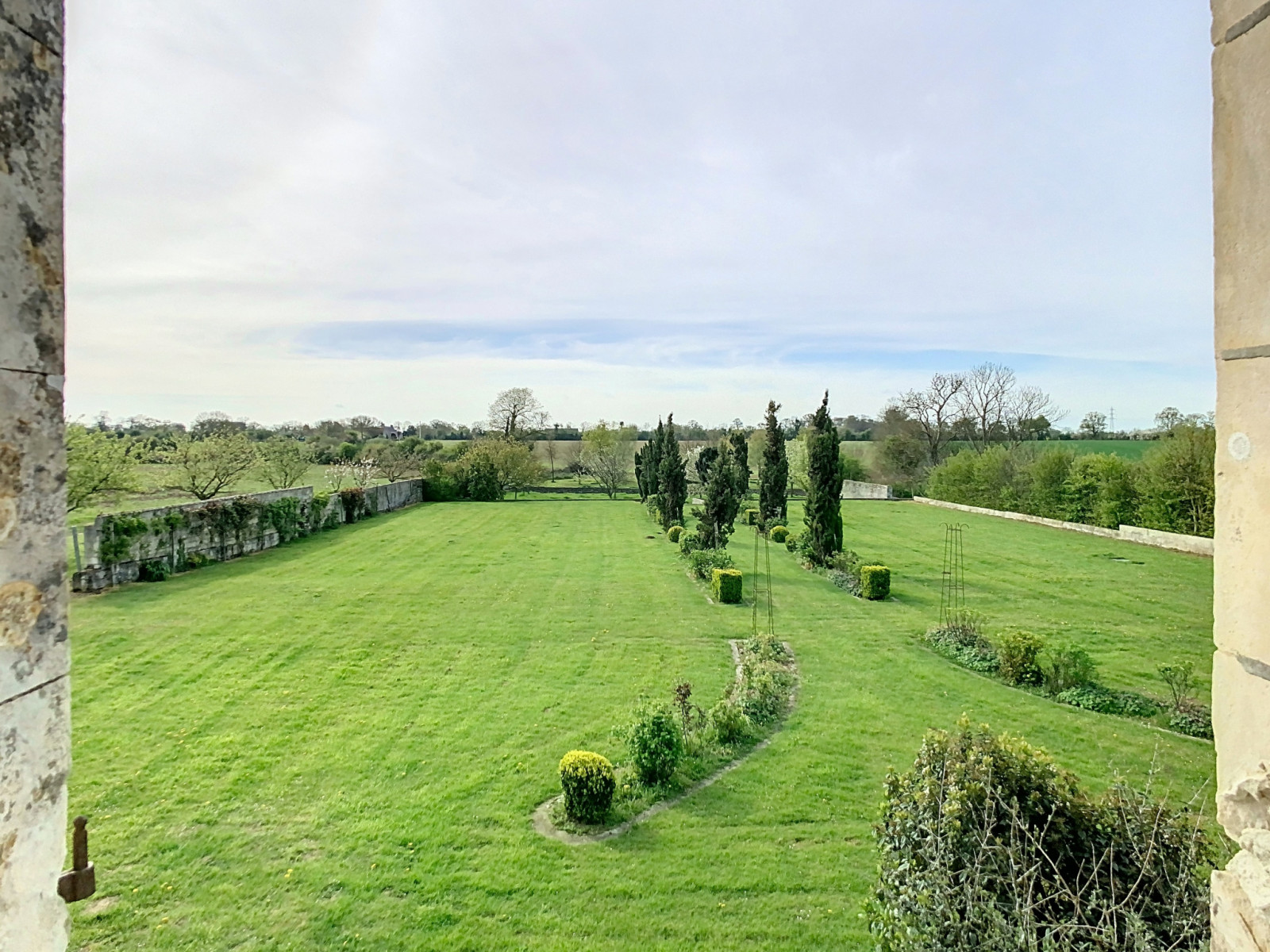 
                                                Vente
                                                 Château ISIGNY SUR MER