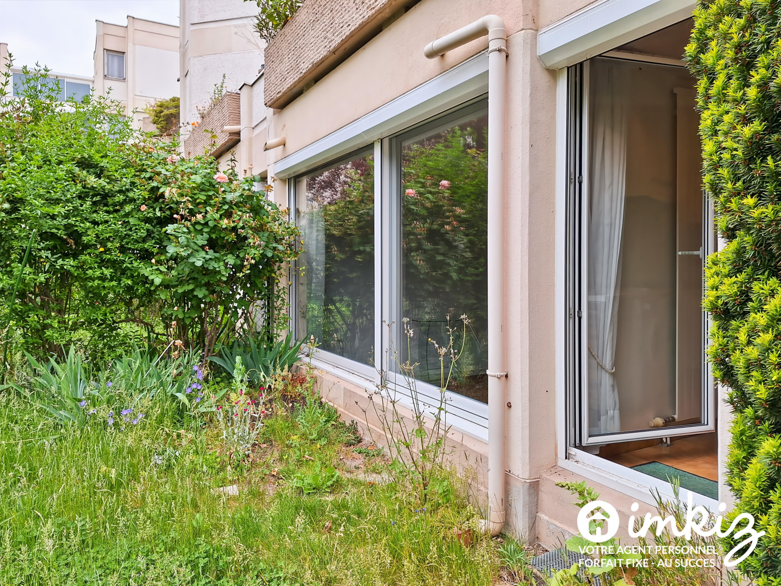
                                                Vente
                                                 Chatou — 82 m², jardin 90 m², DPE C, double box