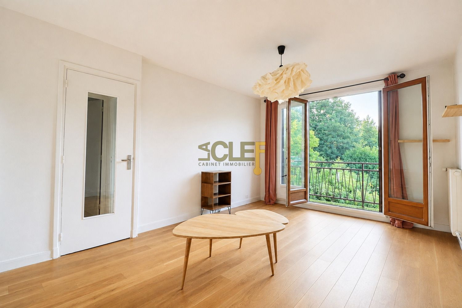 
                                                Location
                                                 CHEVREUSE – APPART AVEC BALCON ET VUE DÉGAGÉE