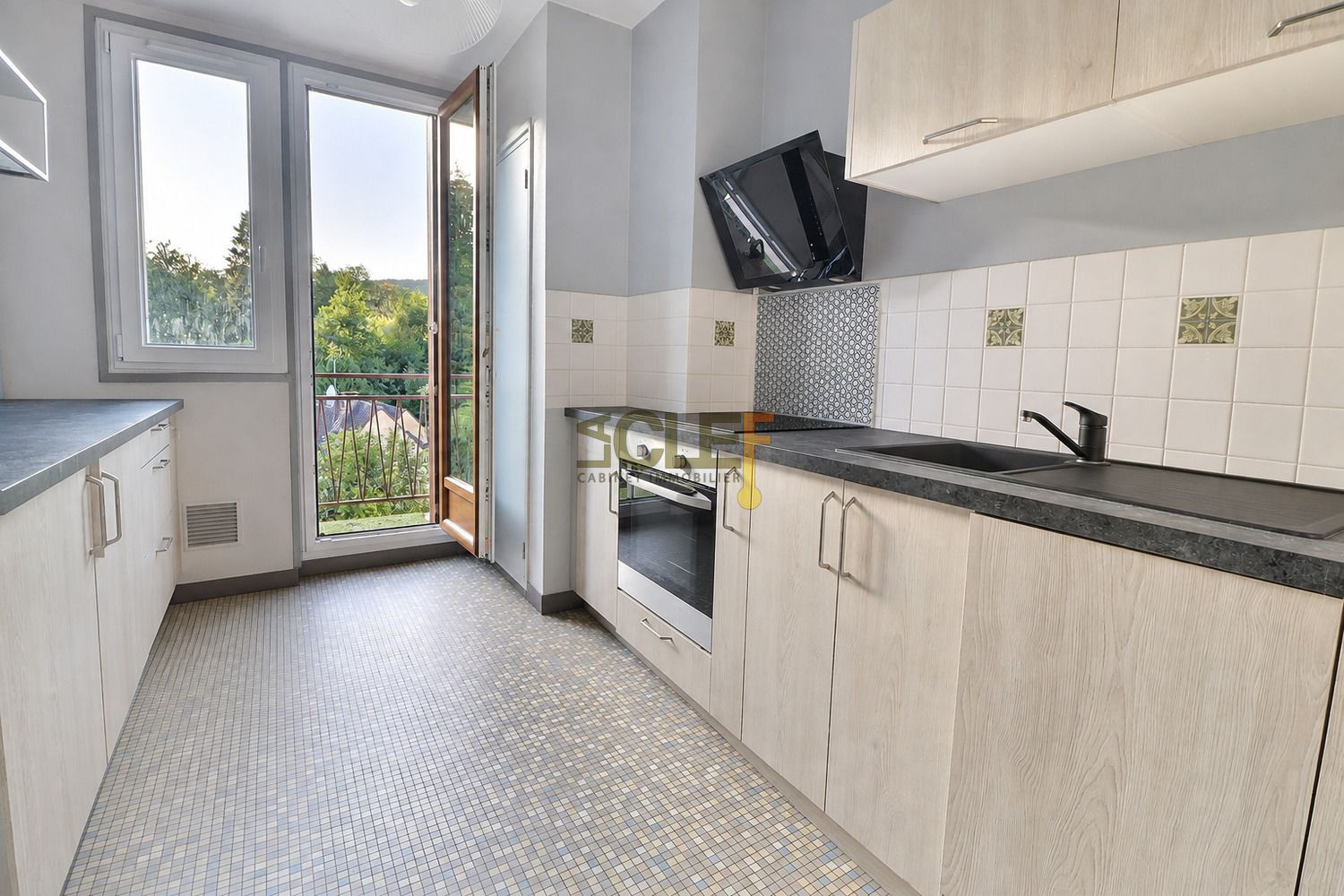 
                                                Location
                                                 CHEVREUSE – APPART AVEC BALCON ET VUE DÉGAGÉE