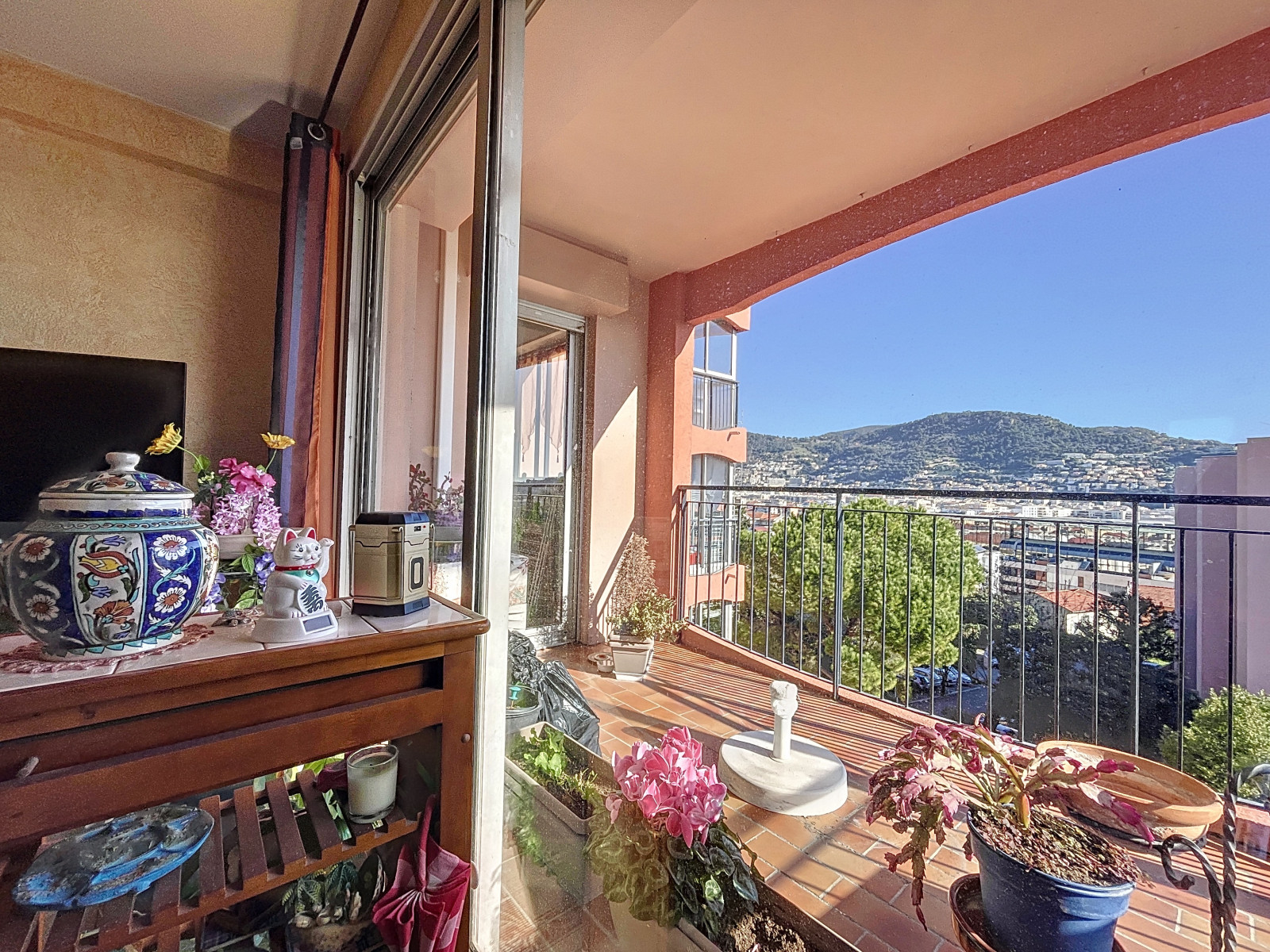 
                                                Vente
                                                 Cimiez Appartement terrasse vue mer
