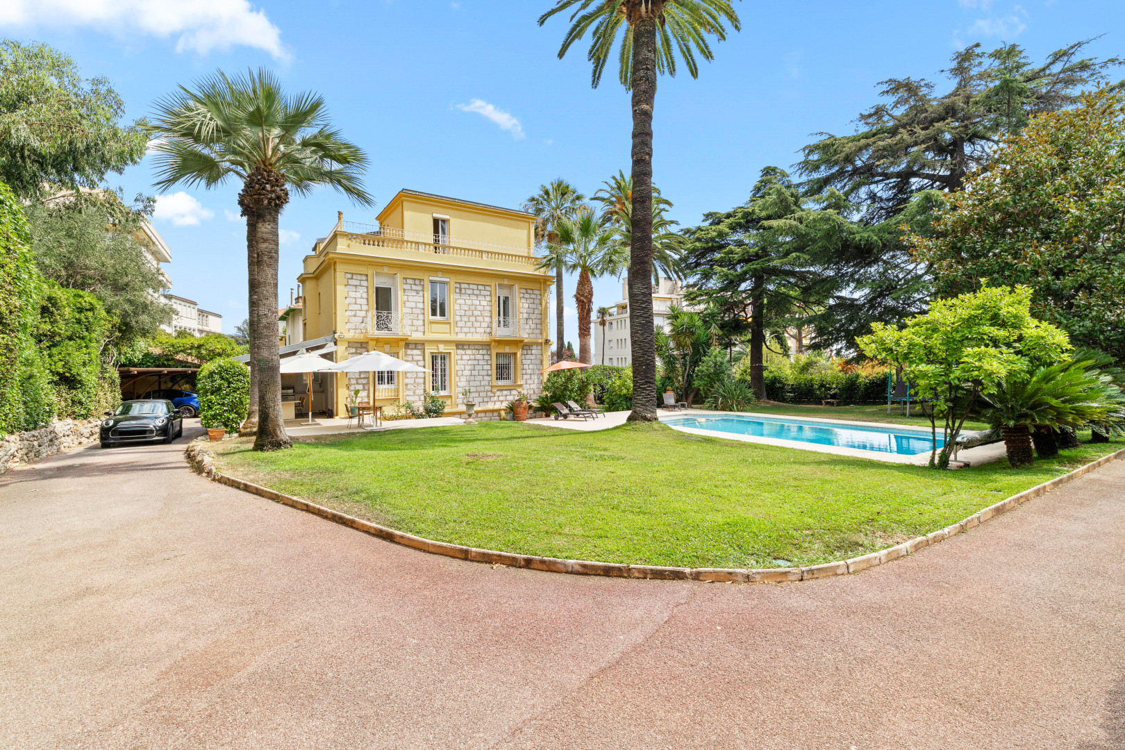 
                                                Vente
                                                 Cimiez Historique – Exceptionnel Hôtel Particulier Belle Époque