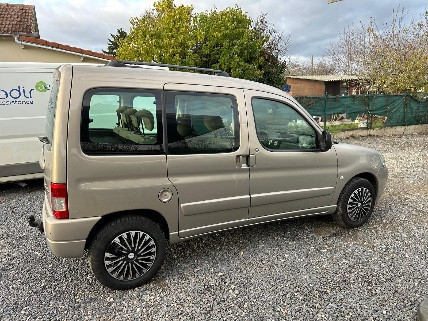 
                                                Voiture
                                                 Citroën Berlingo 1.6 HDI 90CH phase 2
