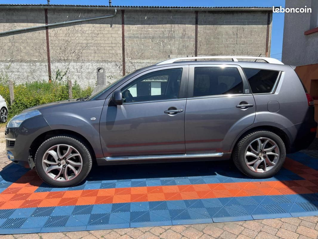 
                                                Voiture
                                                 Citroën C-Crosser 2.2 HDi 4WD 156 cv Boîte auto