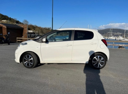 
                                                Voiture
                                                 Citroën C1 1.0-69