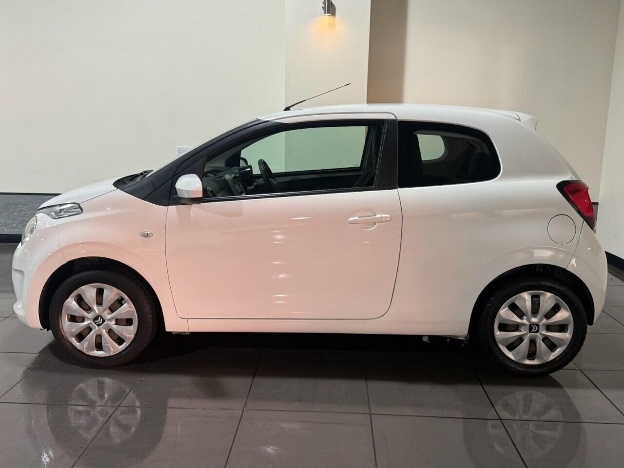 Voiture
                                                 Citroen C1 1.0 VTi Feel Hatchback 3dr Petrol Manual Euro 5 (Euro 5) (68 ps)