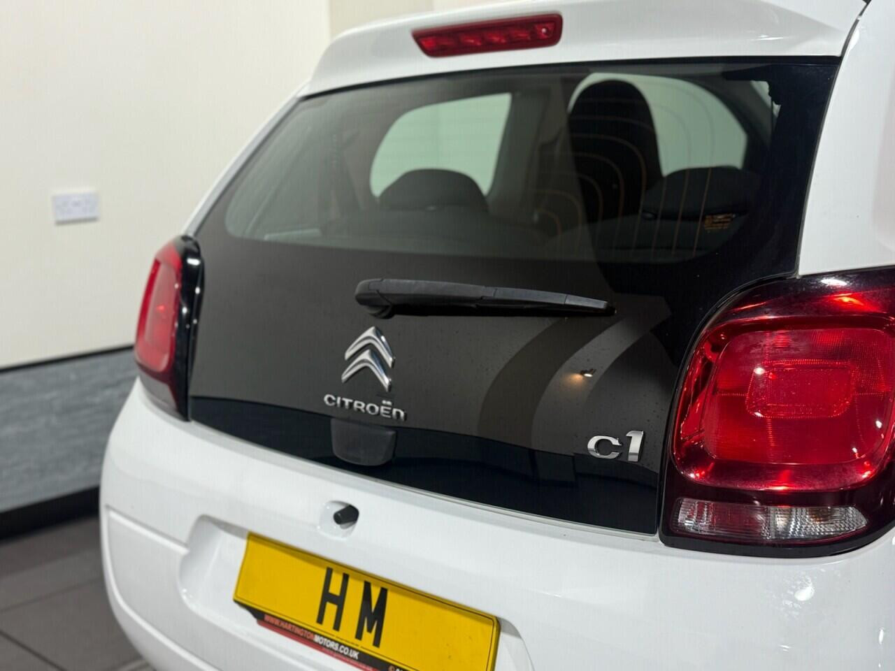 
                                                Voiture
                                                 Citroen C1 1.0 VTi Feel Hatchback 3dr Petrol Manual Euro 5 (Euro 5) (68 ps)