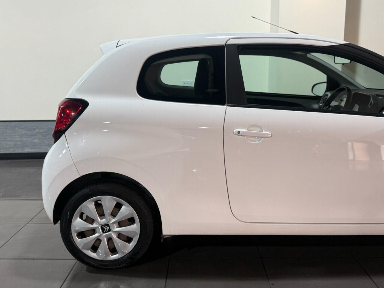 
                                                Voiture
                                                 Citroen C1 1.0 VTi Feel Hatchback 3dr Petrol Manual Euro 5 (Euro 5) (68 ps)