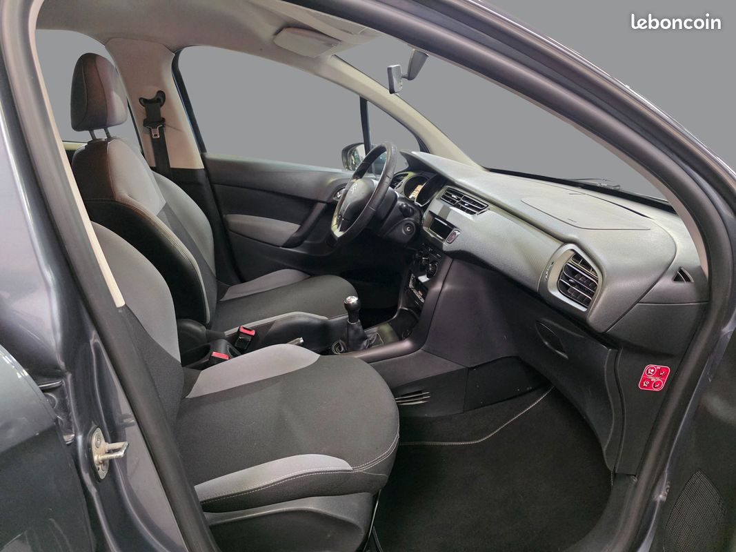 
                                                Voiture
                                                 CITROEN C3 - 1.4 HDi 70 CV ATTRACTION - 4 CV
