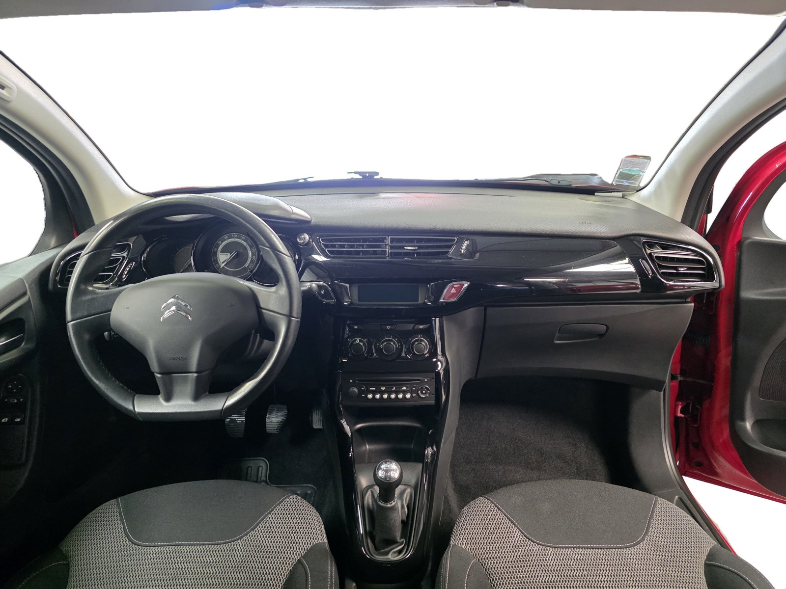 
                                                Voiture
                                                 CITROEN C3 -  1.4 HDi 70 CV COLLECTION - 4 CV