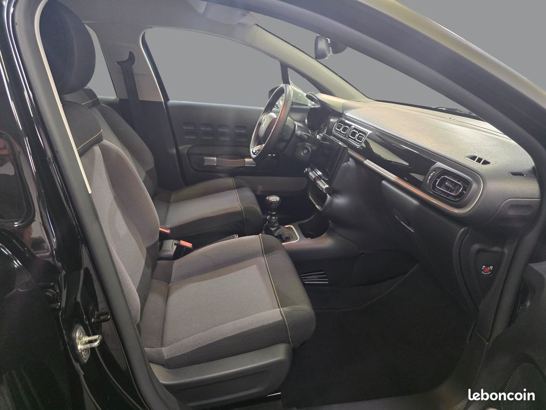 
                                                Voiture
                                                 CITROEN C3 - 1.5 Blue-HDi 102 CV SHINE BUSINESS