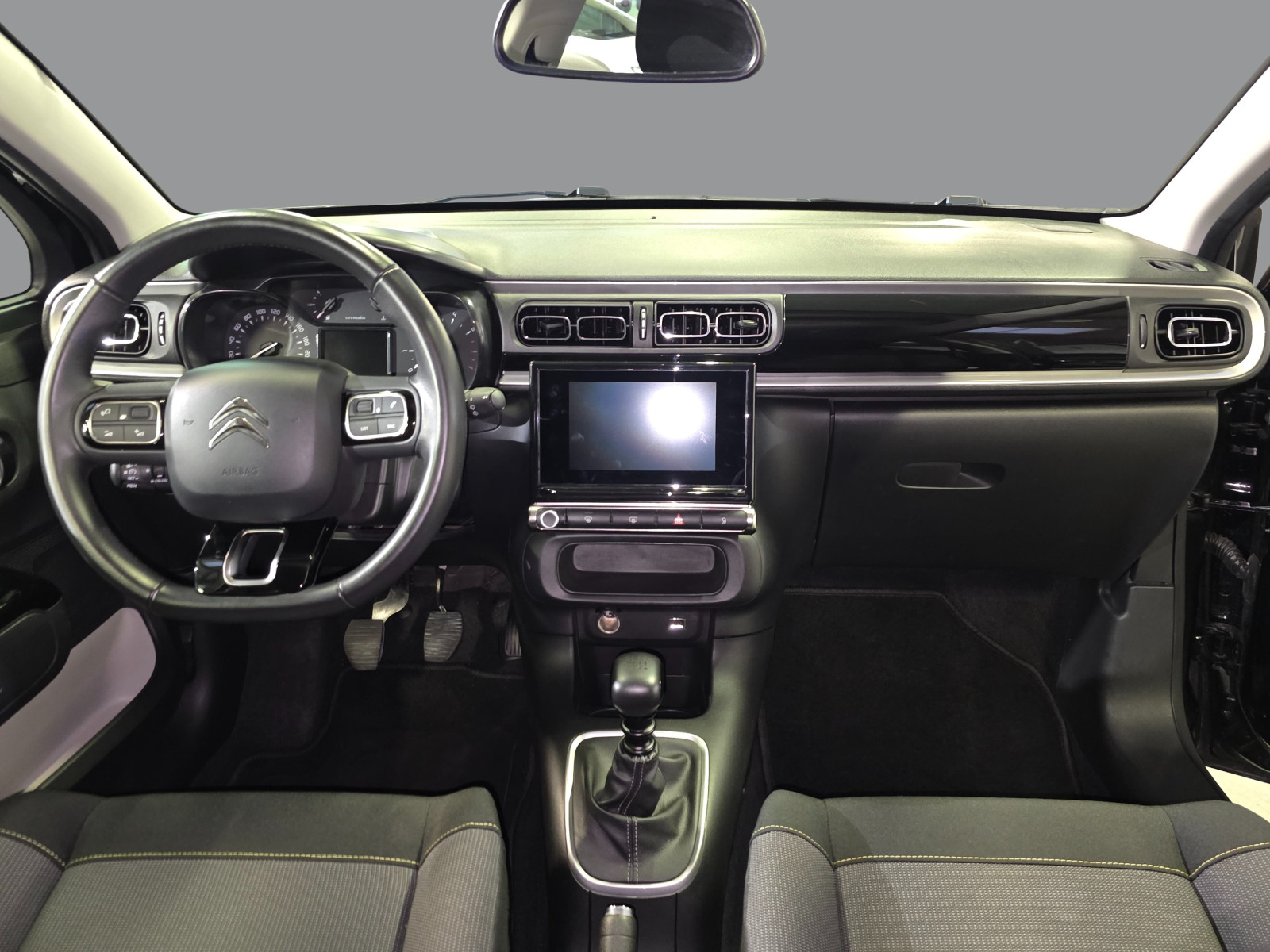 
                                                Voiture
                                                 CITROEN C3 - 1.5 Blue-HDi 102 CV SHINE BUSINESS