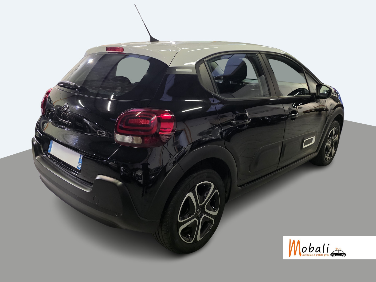 
                                                Voiture
                                                 CITROEN C3 - 1.5 Blue-HDi 102 CV SHINE BUSINESS