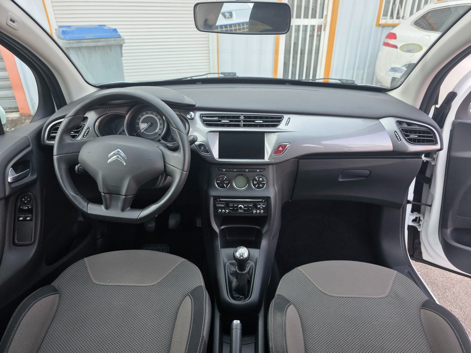 
                                                Voiture
                                                 CITROEN C3 - 1.6 Blue-HDi 100 CV BUSINESS - 4 CV