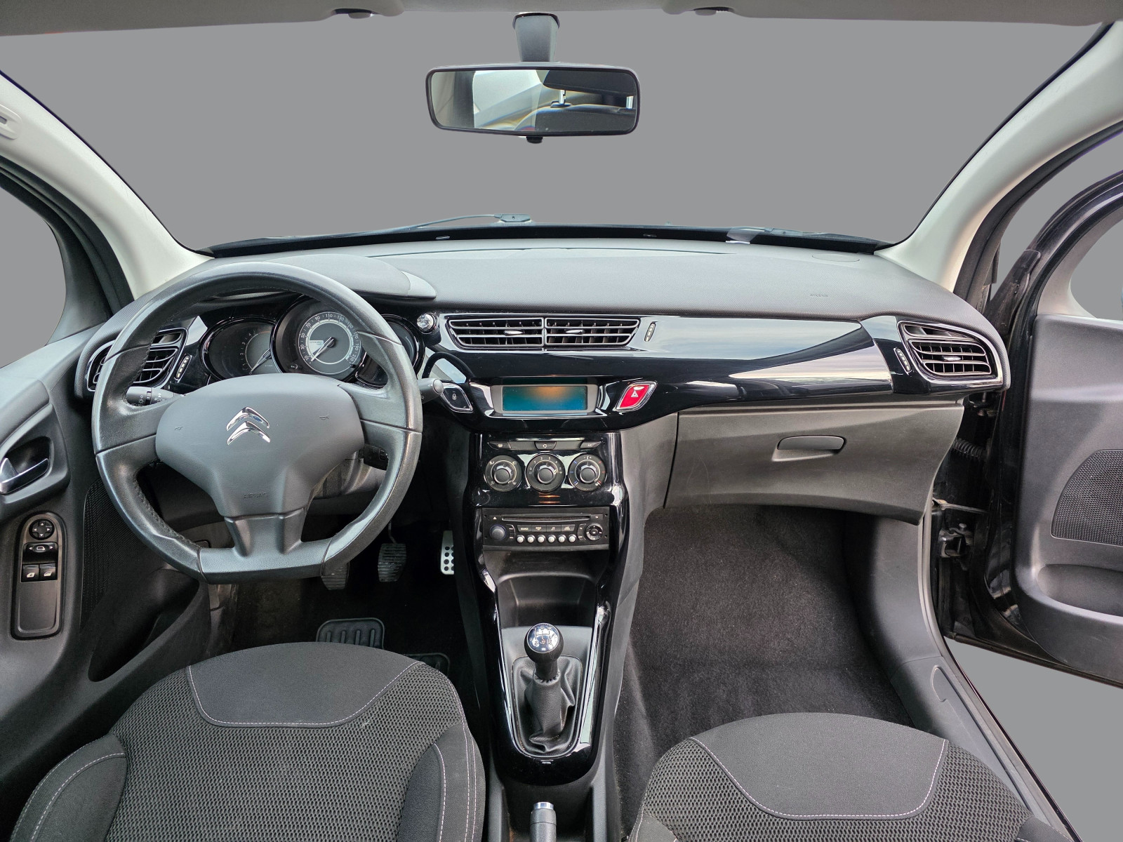 
                                                Voiture
                                                 CITROEN C3 - 1.6 HDi 92 CV COLLECTION